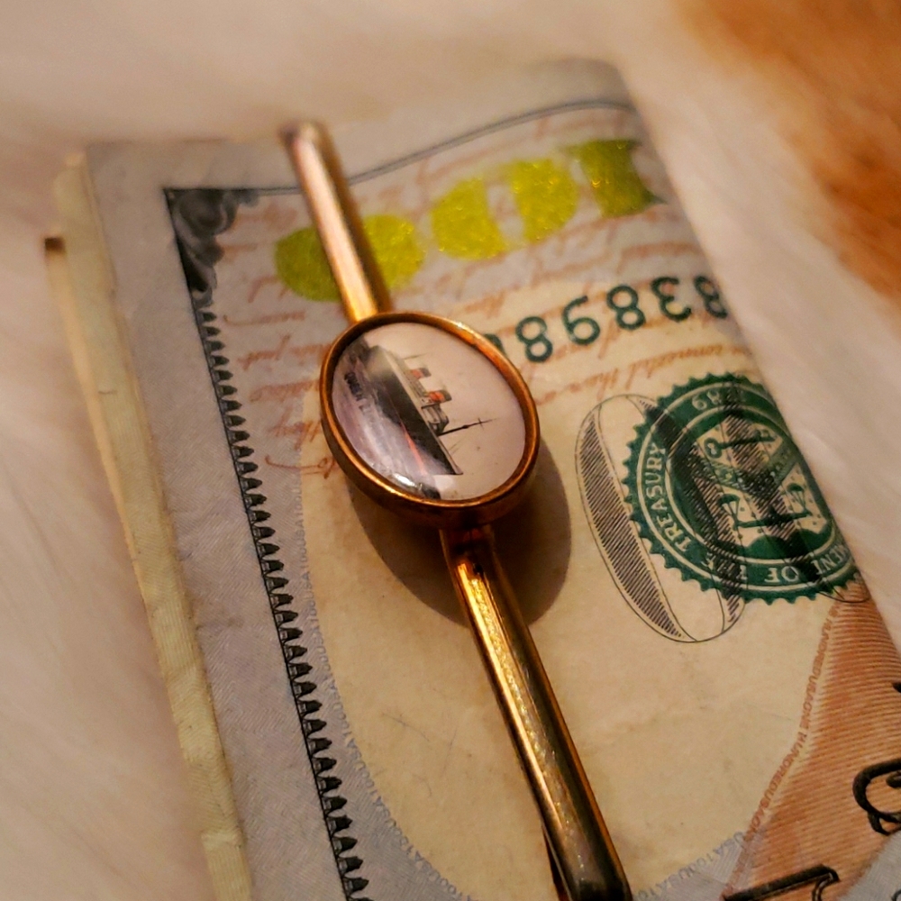 Queen Elizabeth Tie Pin/Money Clip